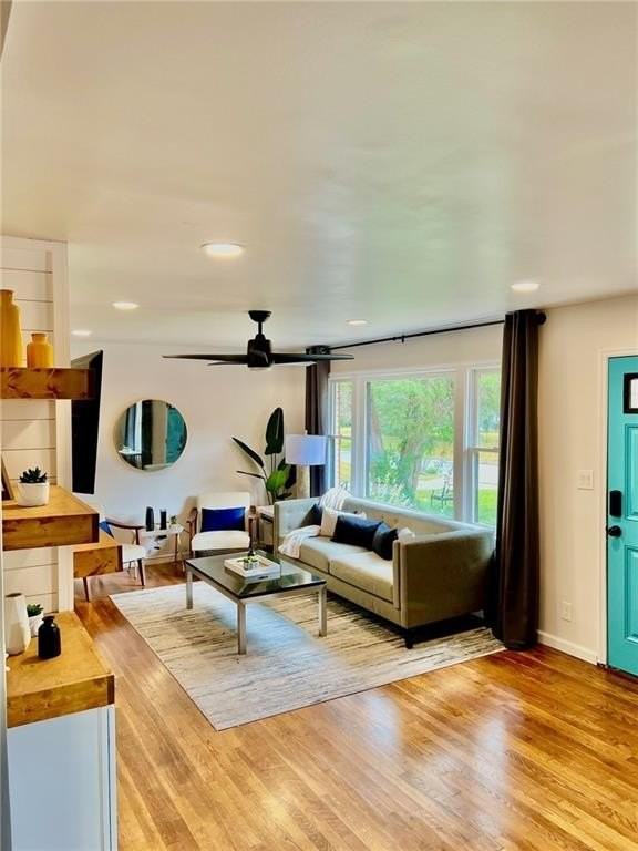 695 Kennesaw Dr Se - Photo 3 of 18