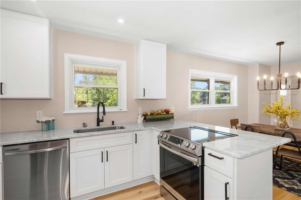 3646 Rock Springs Dr Sw - Photo 3 of 42