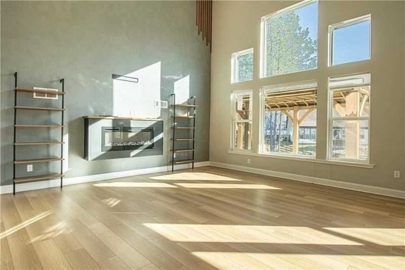 7950 Welch Ml - Photo 4 of 32