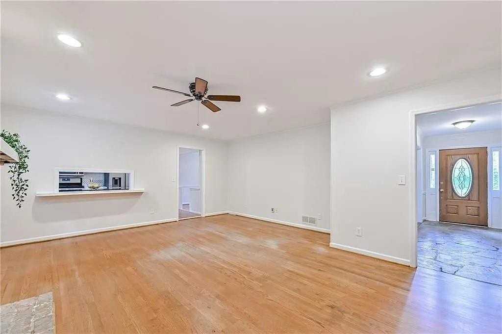 260 River Valley Rd - Photo 7 of 20