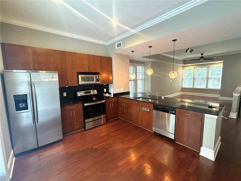 726 Cosmopolitan Dr Ne - Photo 6 of 14