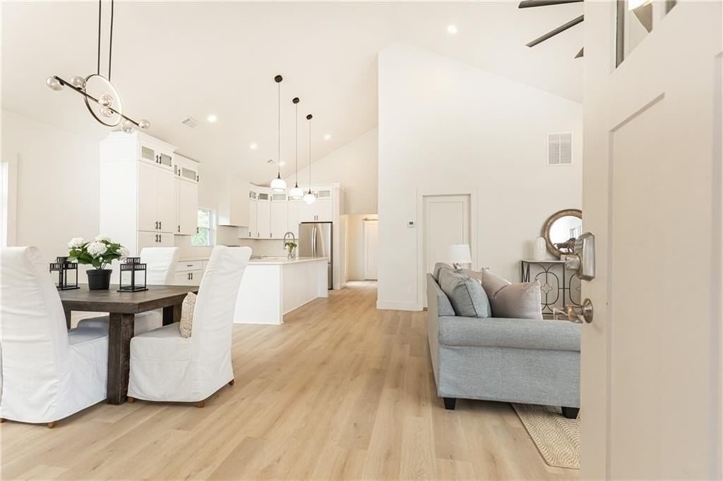 433 Trabert Ave Nw - Photo 4 of 29