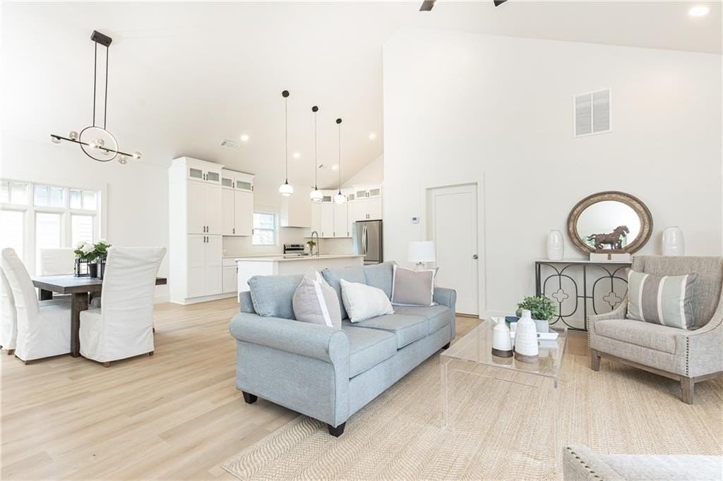 433 Trabert Ave Nw - Photo 5 of 29