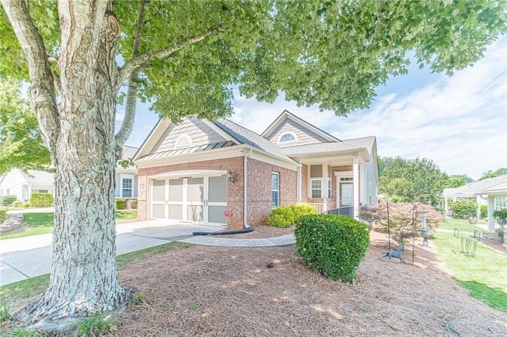 6260 Brookside Ln - Photo 4 of 50