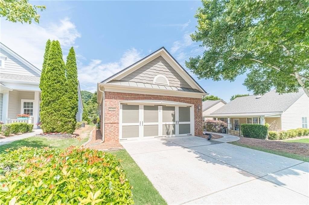 6260 Brookside Ln - Photo 5 of 50