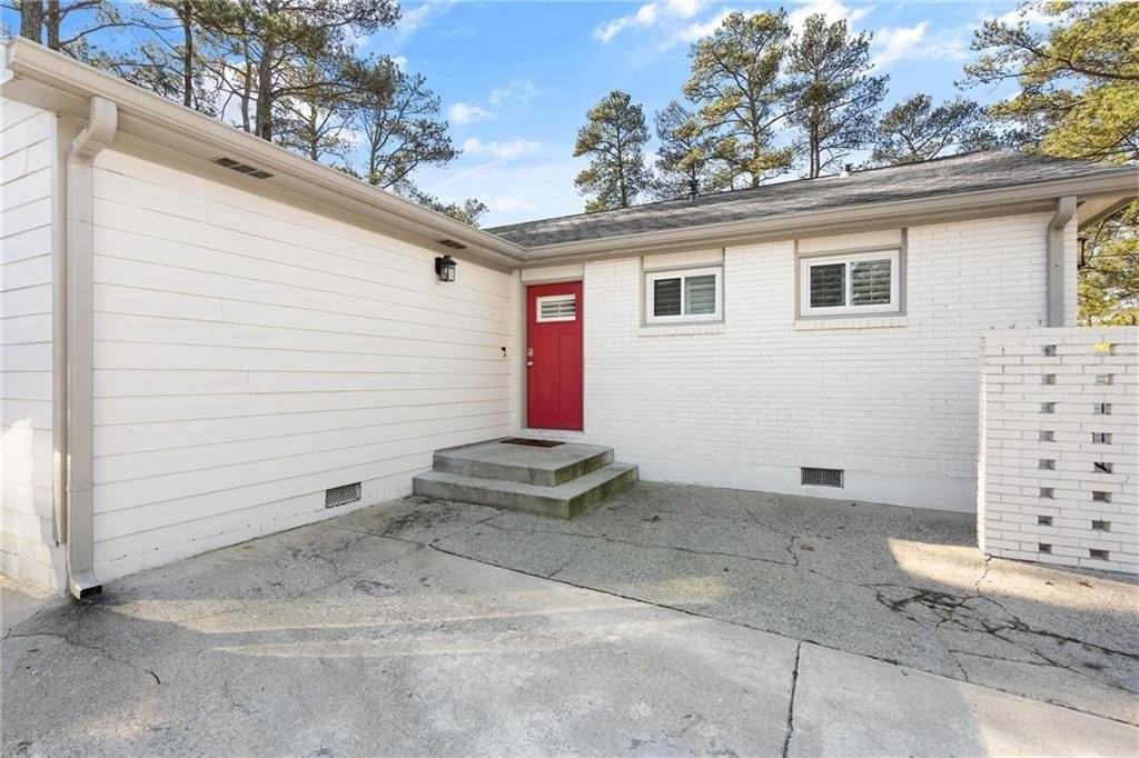 2026 Harwinor Rd Se - Photo 4 of 30