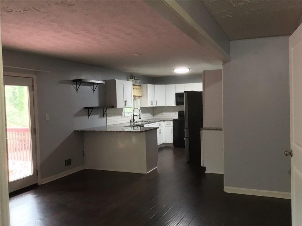 5826 Simone Dr - Photo 4 of 24