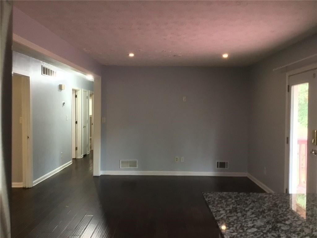 5826 Simone Dr - Photo 5 of 24