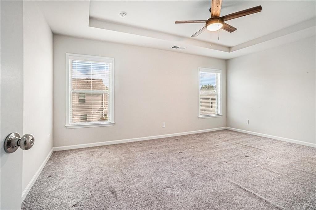 3320 Reagan Way - Photo 5 of 14