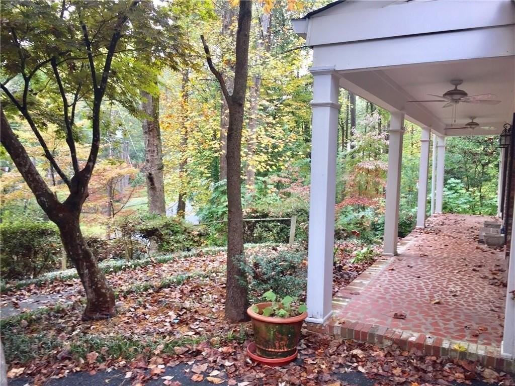 4625 Kings Down Rd - Photo 4 of 32