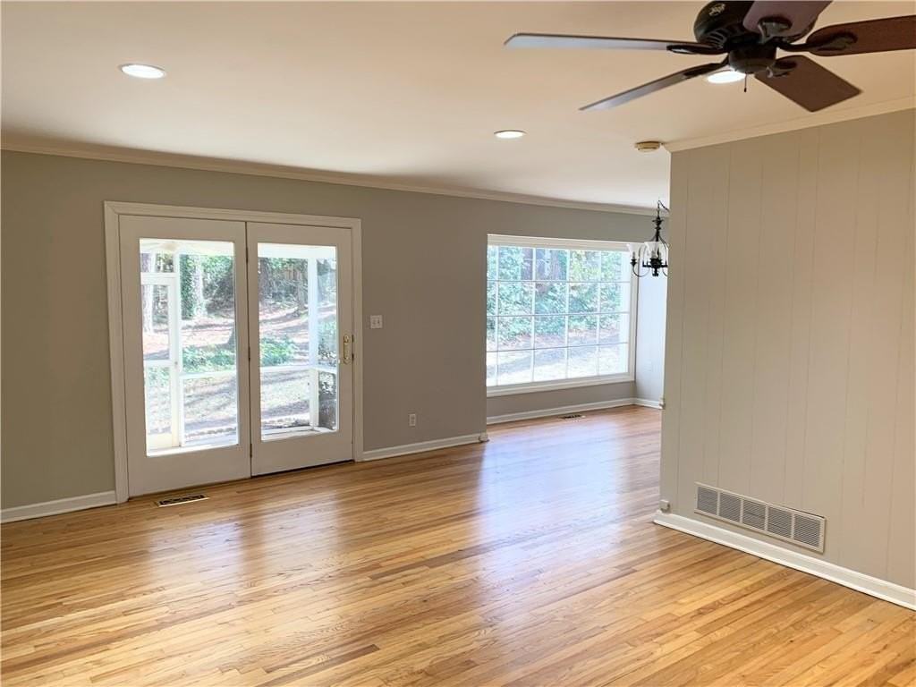 4625 Kings Down Rd - Photo 6 of 32