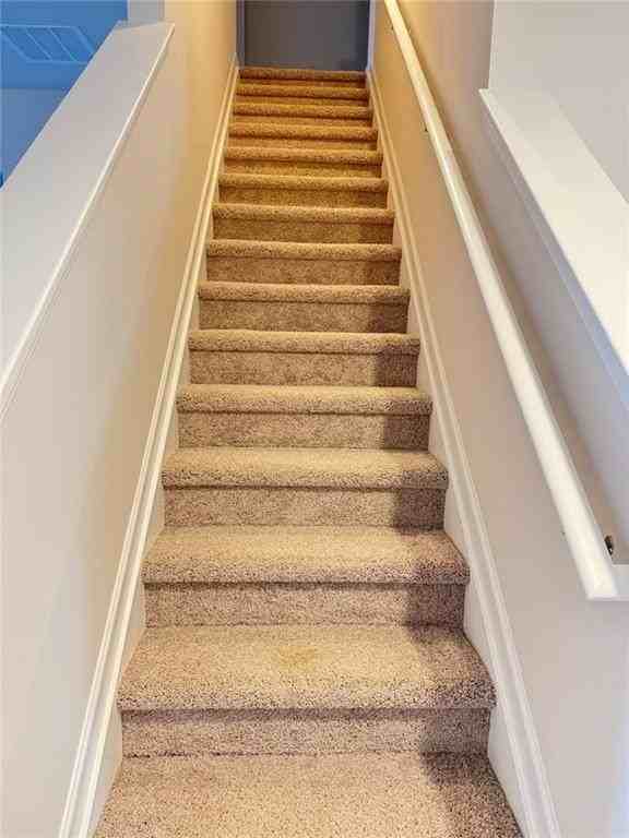 121 Windover Way - Photo 6 of 22