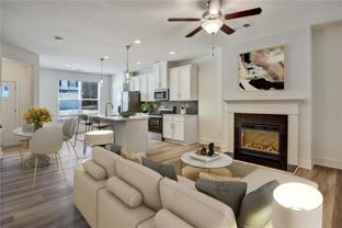 1906 Victoria Way - Photo 1 of 1