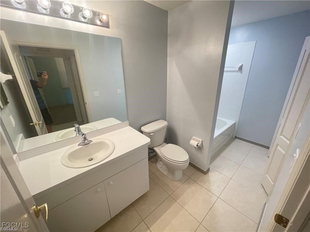 8550 Kingbird Loop Apt 635 #635 - Photo 6 of 12