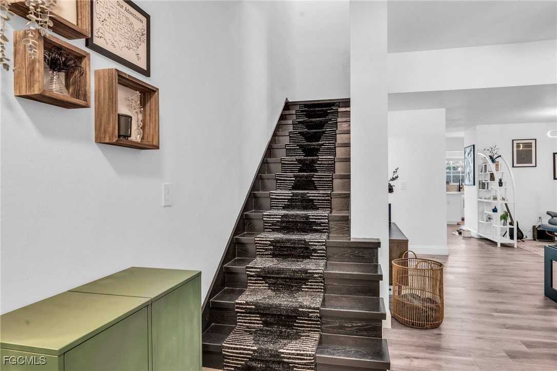 3825 Schoolhouse Rd E Apt 5 #5 - Photo 5 of 42