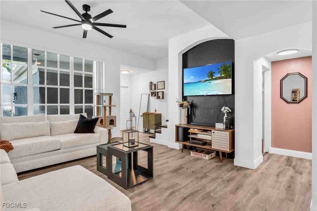 3825 Schoolhouse Rd E Apt 5 #5 - Photo 6 of 42