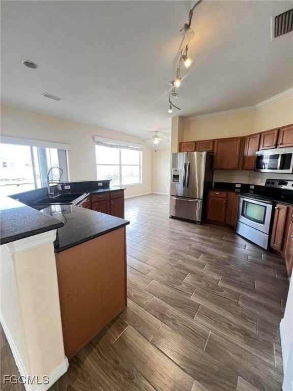 2637 Nw 26th Pl - Photo 3 of 17