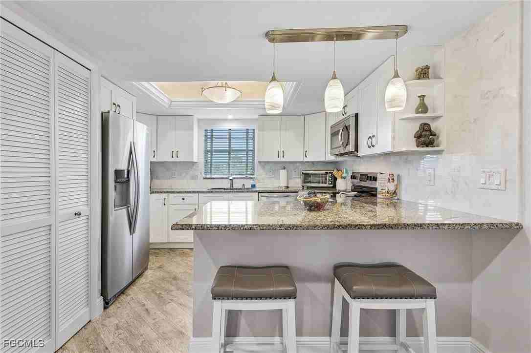 4205 Se 19th Ave Apt 202 #202 - Photo 4 of 27