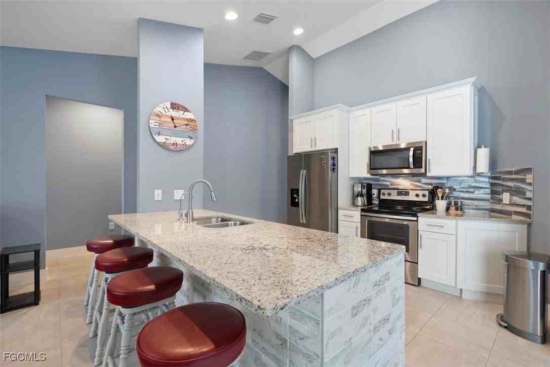 825 Se 5th Pl - Photo 7 of 20