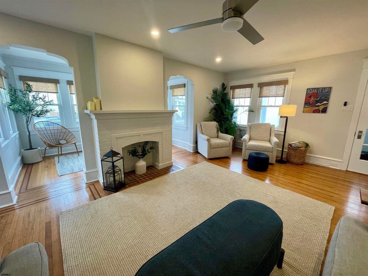 112 N Belmont Ave - Photo 5 of 42