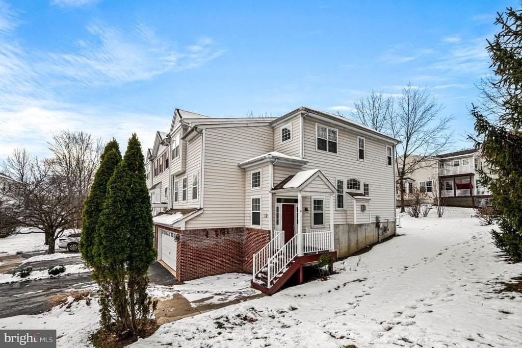 120 Elizabeth Ct - Photo 4 of 50