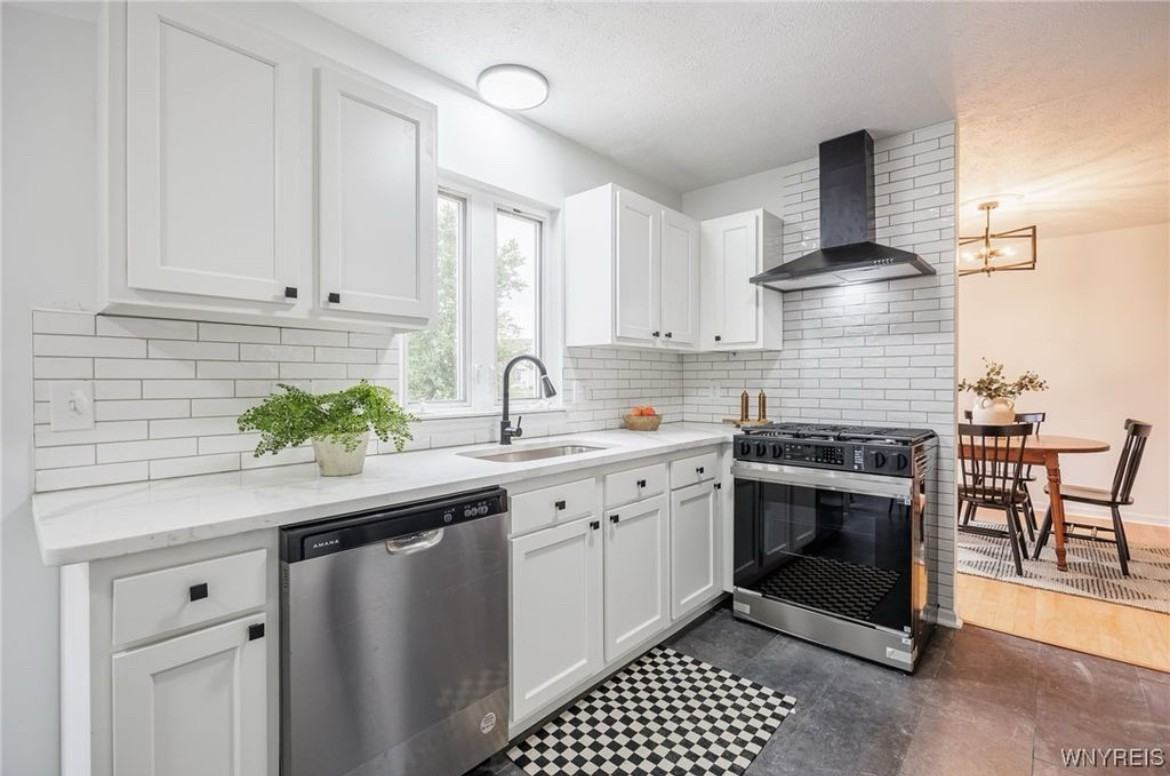 76 Alverstone Way #1 - Photo 6 of 12