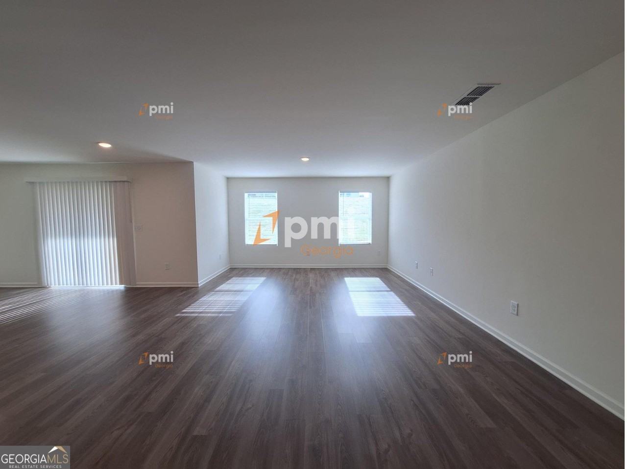 313 Gazebo Dr - Photo 5 of 18