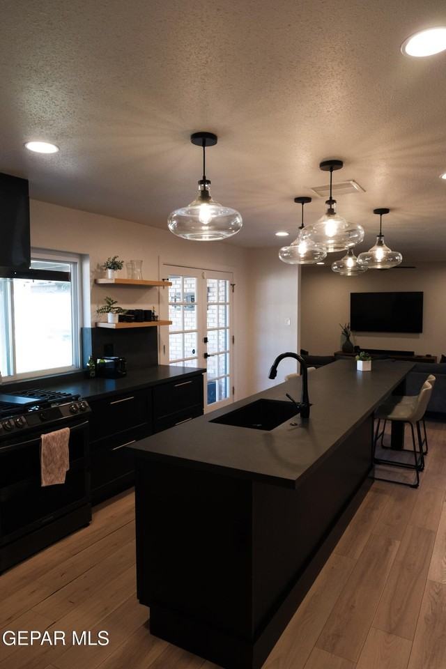 9001 Lait Dr - Photo 3 of 22