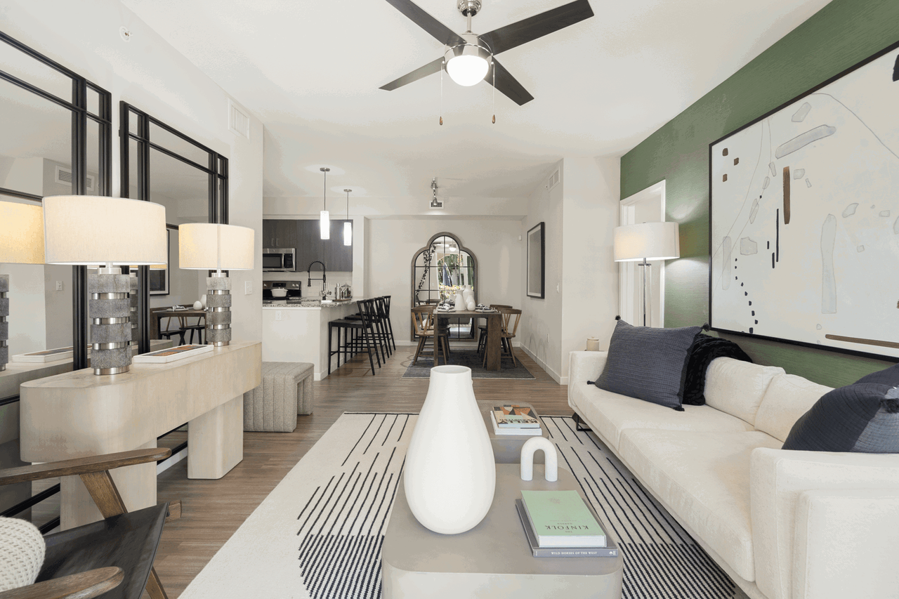 N 29th Ave - Photo 5 of 8