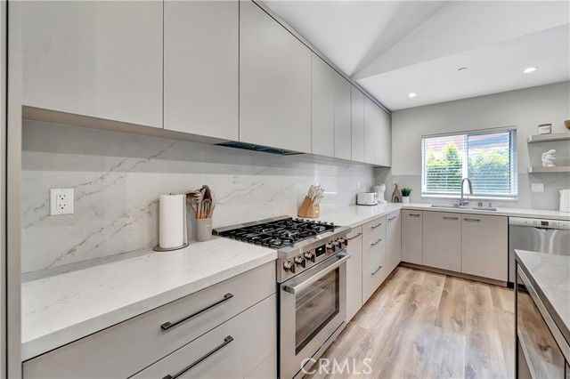 6743 Colgate Ave - Photo 3 of 8