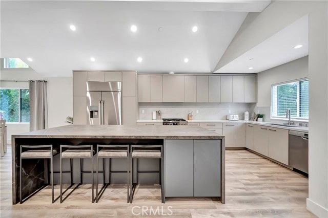 6743 Colgate Ave - Photo 4 of 8