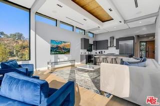 2515 Thames St - Photo 4 of 8