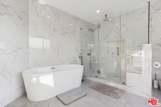 2515 Thames St - Photo 5 of 8