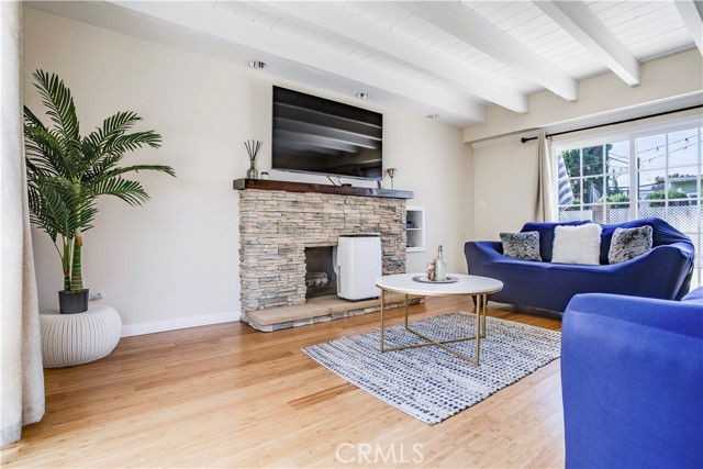 2902 Spreckels Ct - Photo 3 of 8