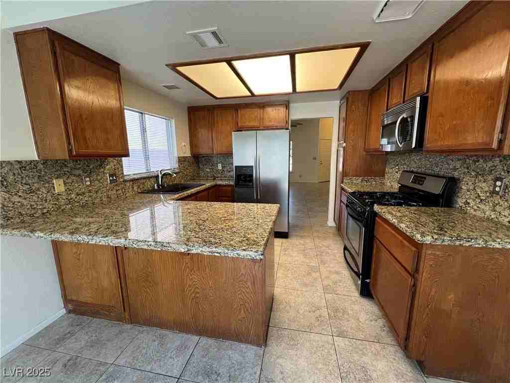 8901 Clear Blue Dr - Photo 7 of 28