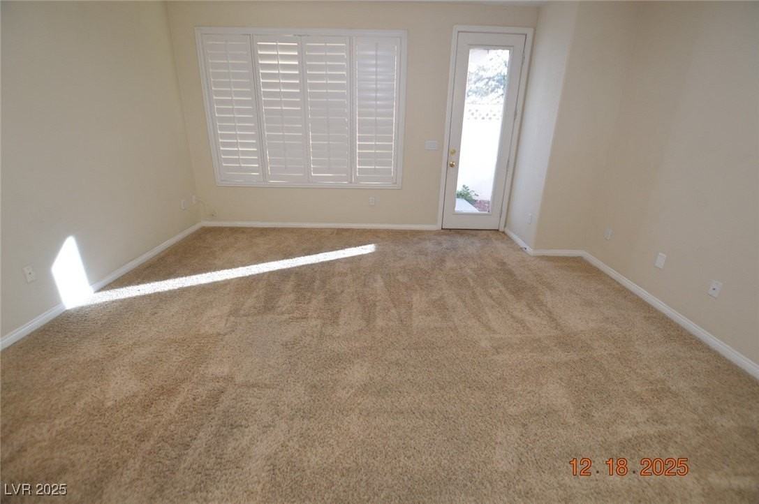 6175 Tillman Crest Ave - Photo 6 of 28