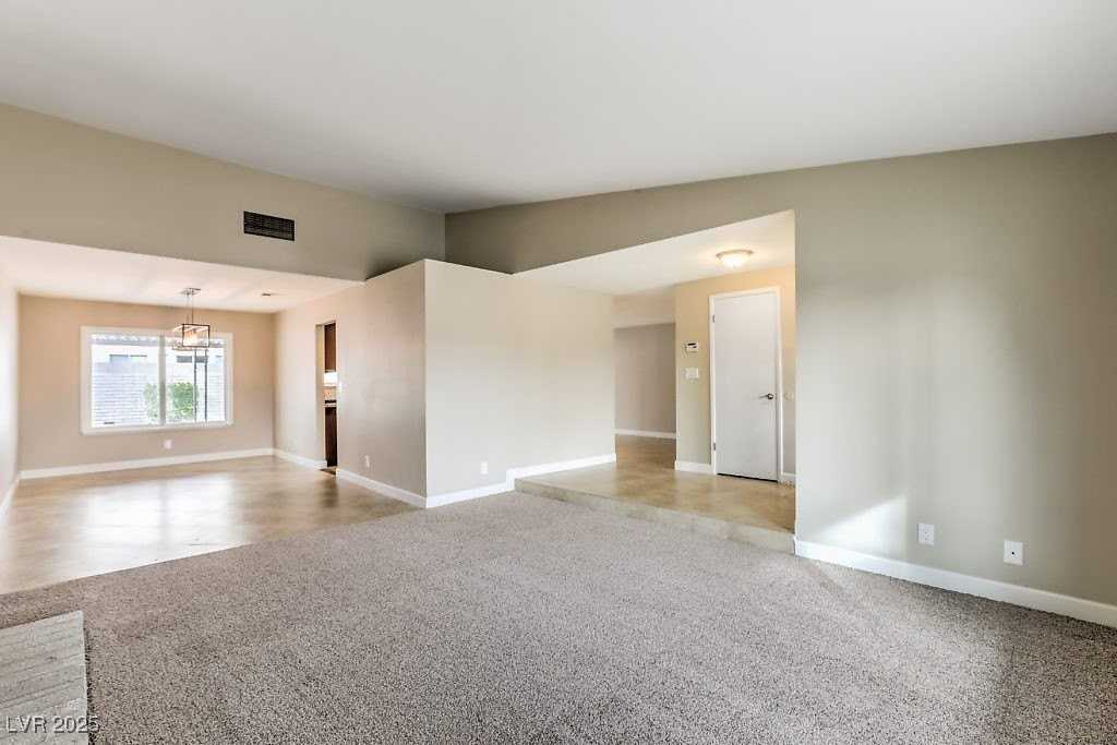 5261 Sepulveda Blvd - Photo 7 of 38
