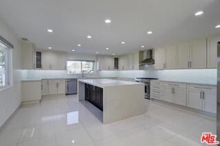 6243 Berquist Ave - Photo 4 of 8