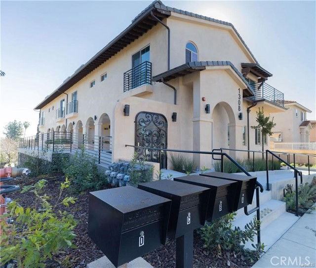 1308 Stevens Ave #D - Photo 2 of 6