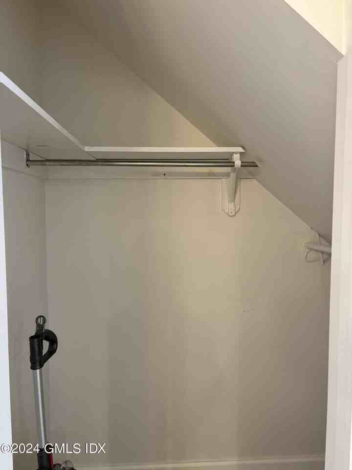 1465 E Putnam Ave #306 - Photo 6 of 13