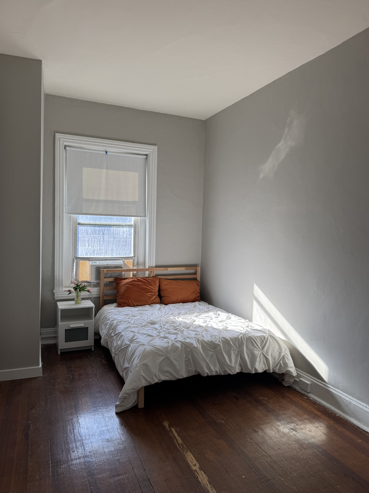 2125 Walnut St #4 - Photo 2 of 8