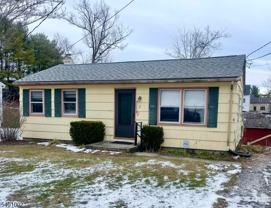 2 Hickory St - Photo 1 of 1