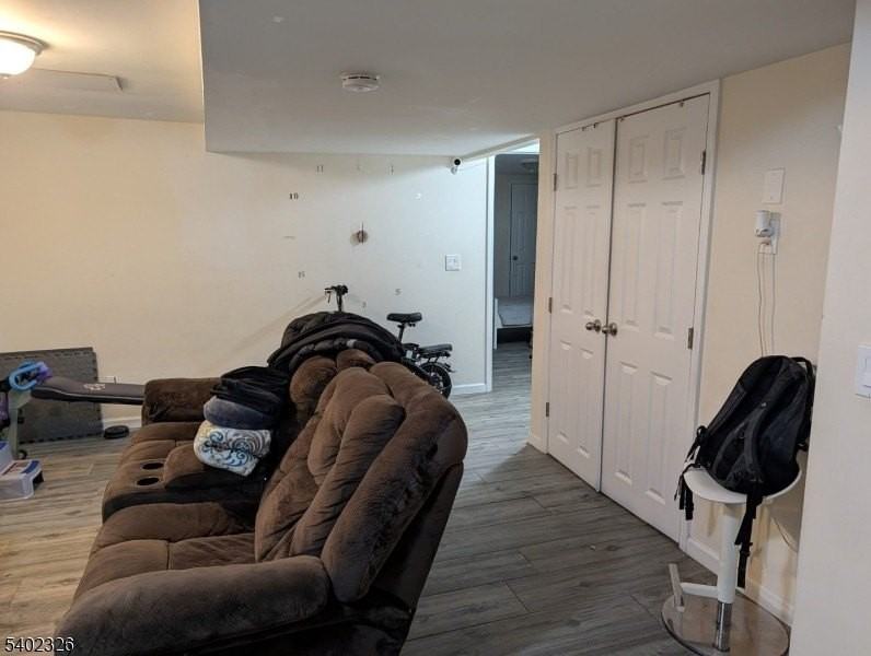 1445 Lexington Pl - Photo 3 of 8