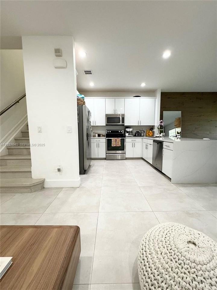 13017 Riverwalk Cir S - Photo 6 of 8