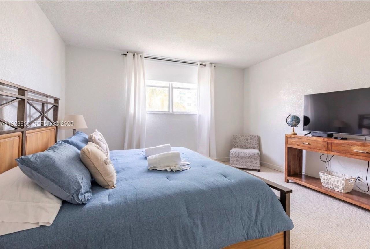 4001 S Ocean Dr #5M - Photo 6 of 8