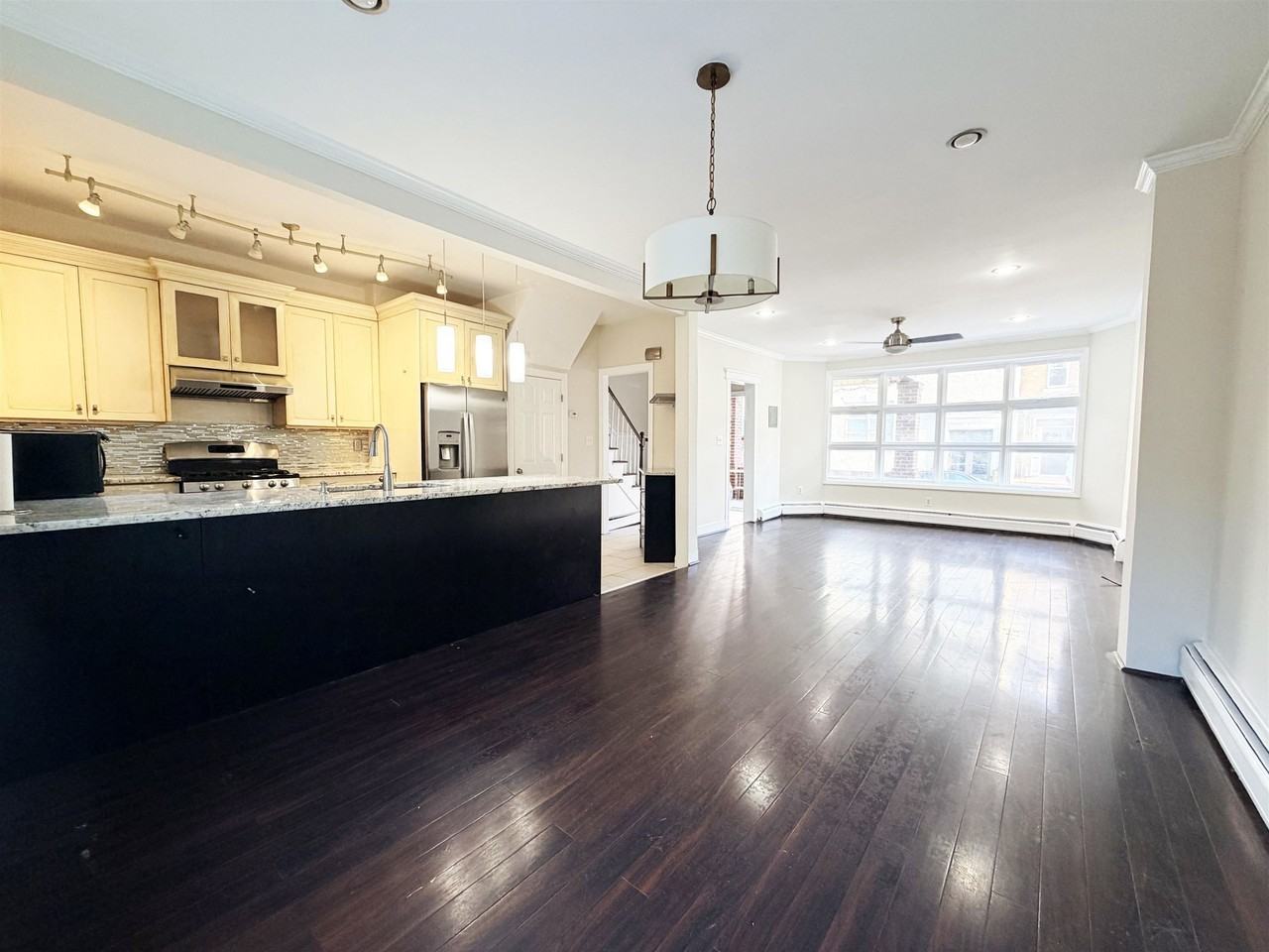 6013 Buchanan Pl - Photo 3 of 17