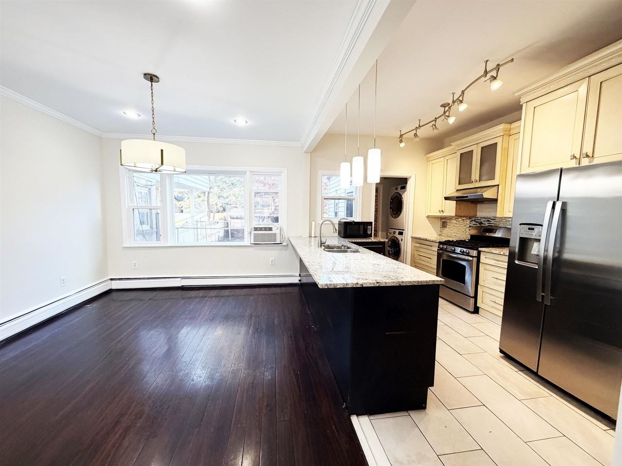 6013 Buchanan Pl - Photo 4 of 17