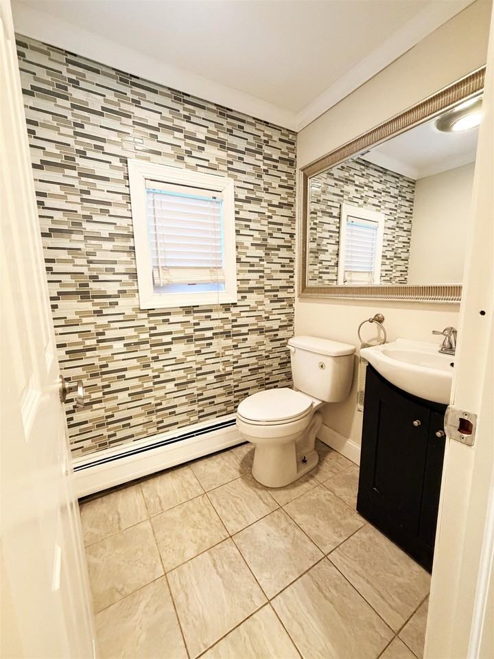 6013 Buchanan Pl - Photo 5 of 17