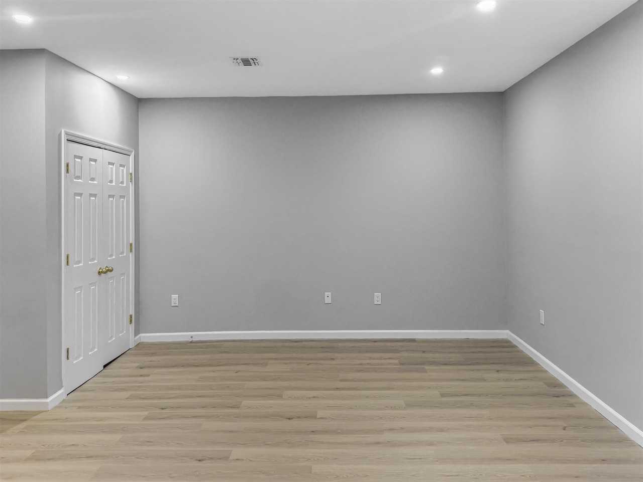 729 Broadway #2 - Photo 5 of 12