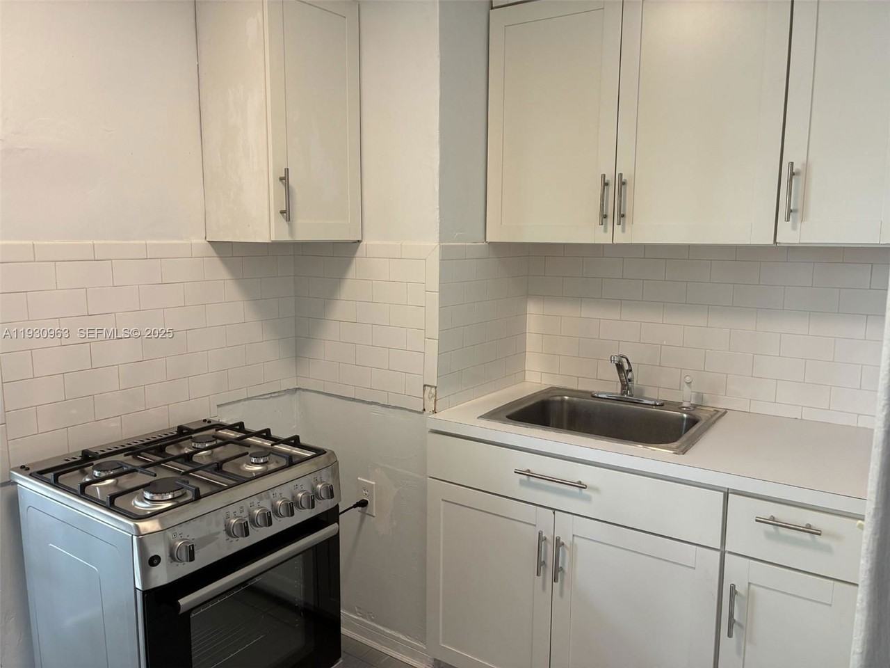 2469 Flamingo Pl #2 - Photo 6 of 8